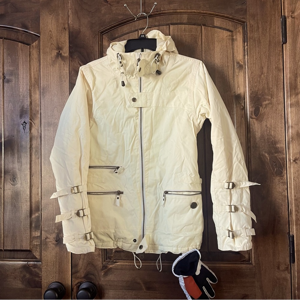 Betty Rides Snowboarding Jacket Size Small with gloves